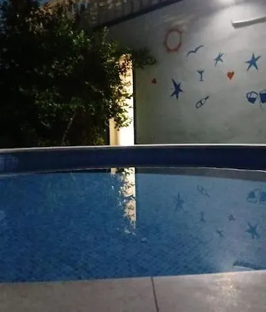 Mondi فيلة دراس