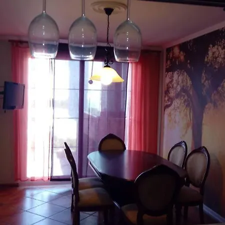 Mondi * Durrës