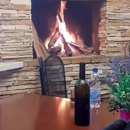 Mondi * Durrës